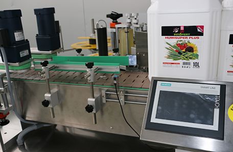 單面貼標(biāo)機(jī) 高效自動(dòng)化貼標(biāo)解決方案